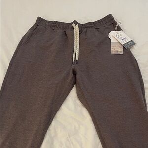 Vuori Women's chia heather performance Joggers